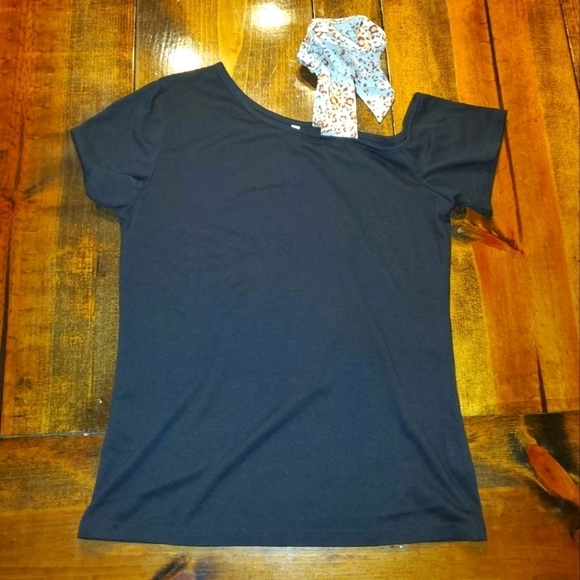 Black top cold shoulder ribbon strap Small - Picture 1 of 10